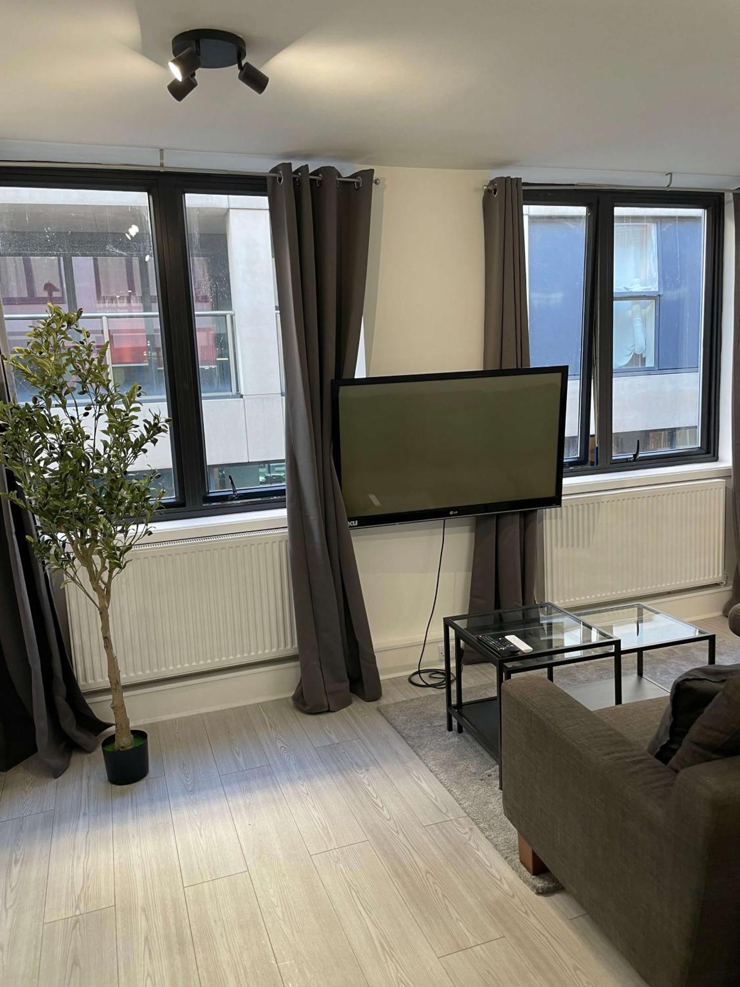 2 Bdrm Contemporary Central London Apartment Eksteriør billede